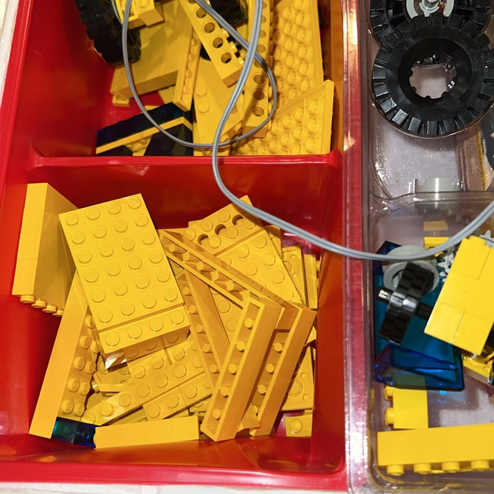Vintage 1980 Lego Universal Building Set with motor 744 - Picture 9 of 16